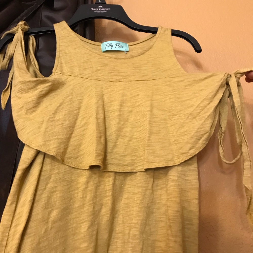 Filly Flair super cute mustard cold shoulder top